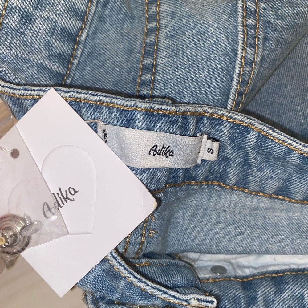 Adika jeans never worn size Small